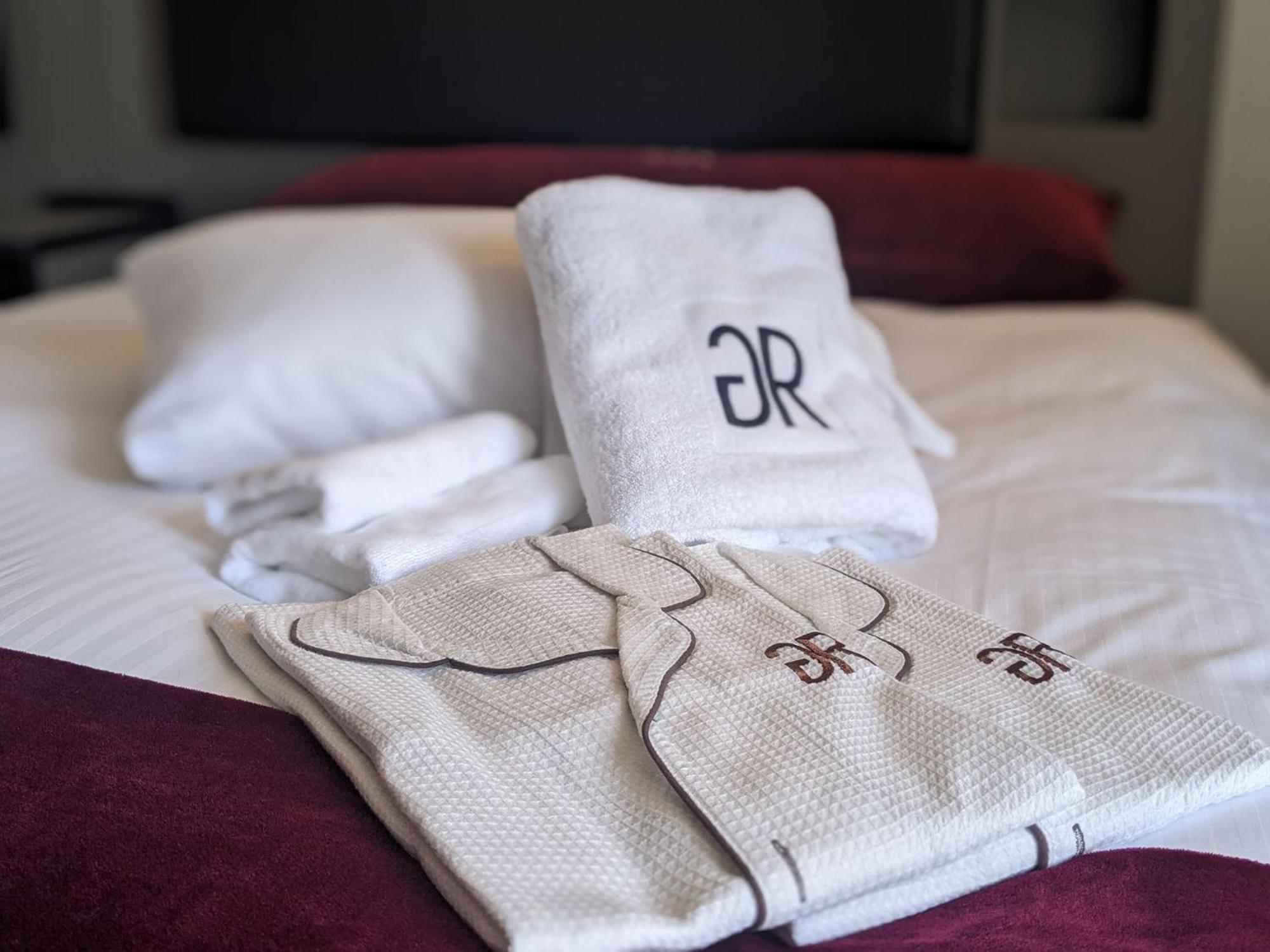 Green Rich Hotel Osaka Airport Ikeda  Екстериор снимка