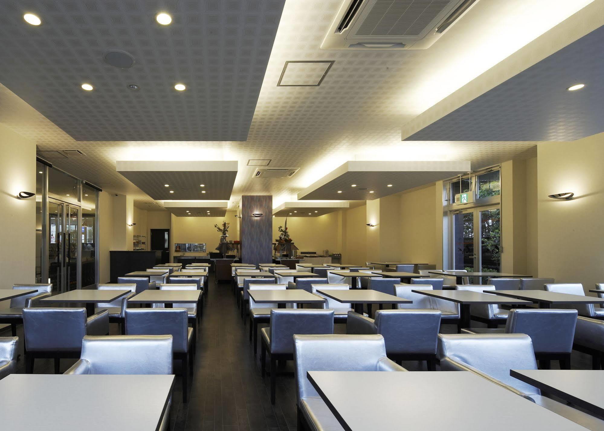 Green Rich Hotel Osaka Airport Ikeda  Екстериор снимка