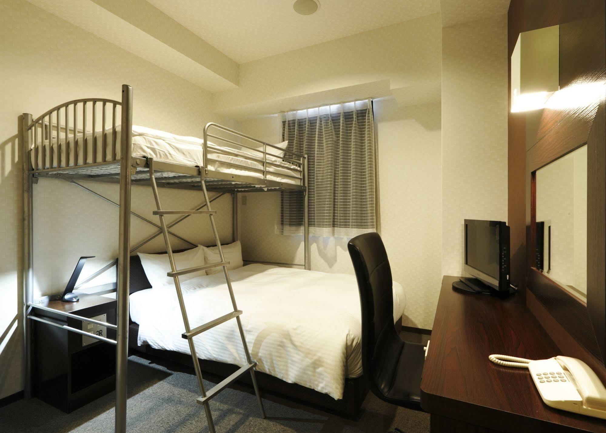 Green Rich Hotel Osaka Airport Ikeda  Екстериор снимка